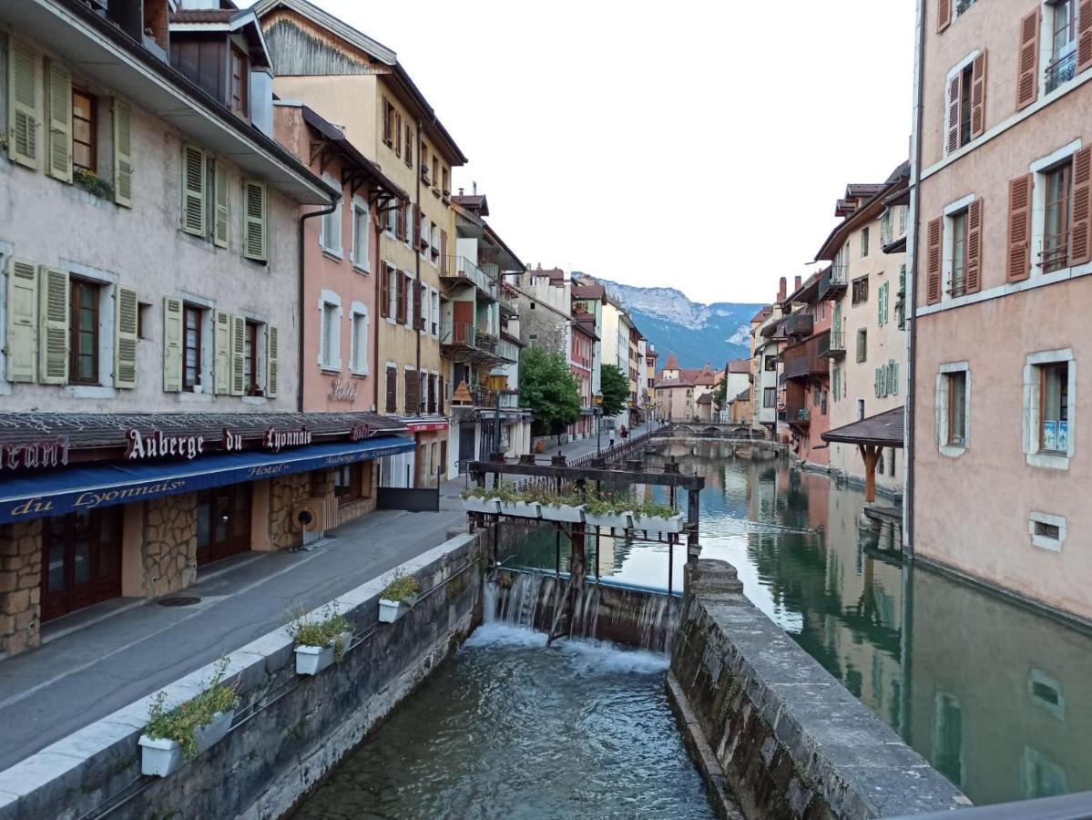 Le Republique Annecy , Coeur De Vieille Ville Exterior foto
